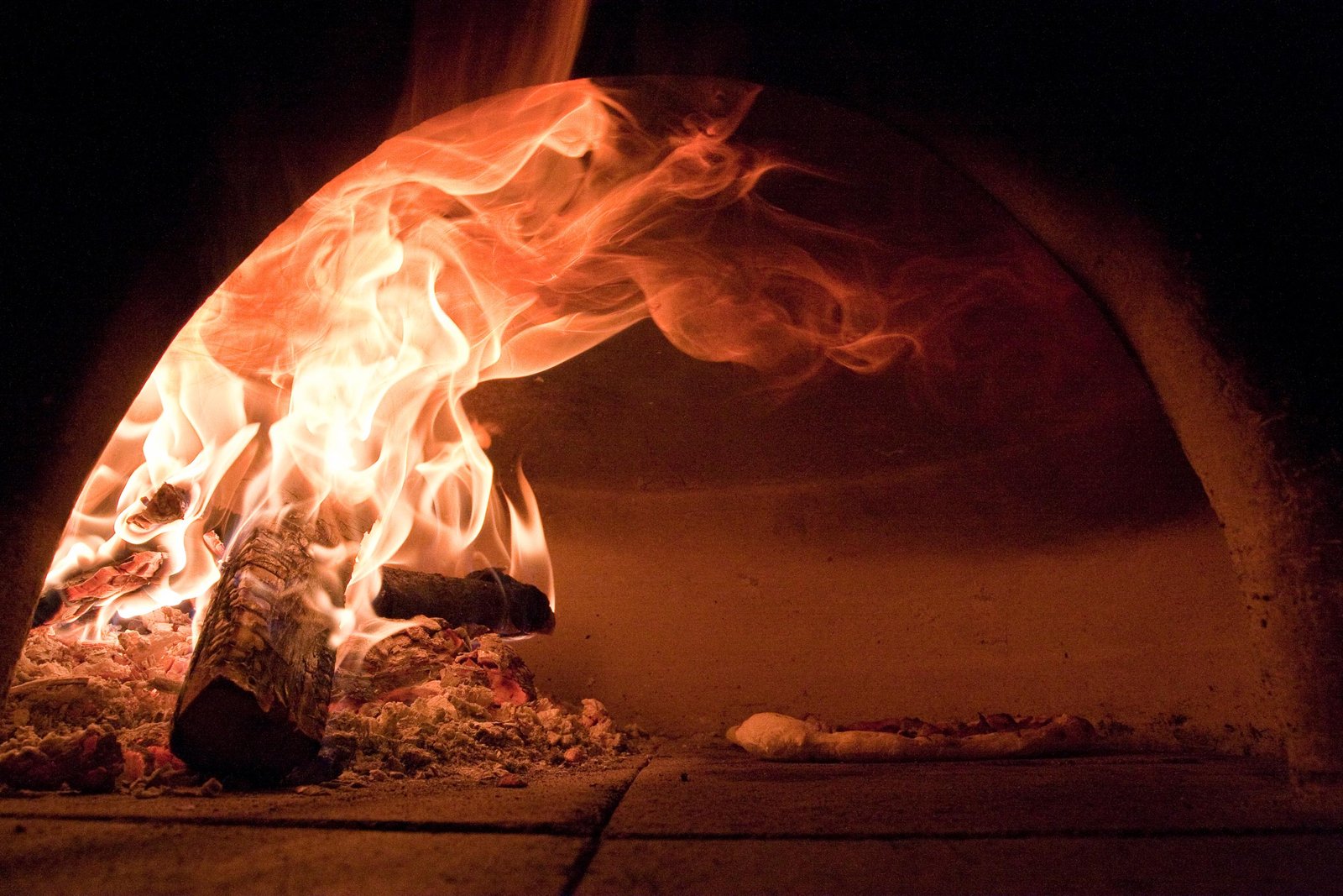 Wood-burning Pizza Oven